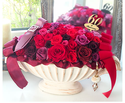 人生の節目『還暦』に 記念の数のバラで祝福！ 60本の真っ赤なプリザーブドフラワー