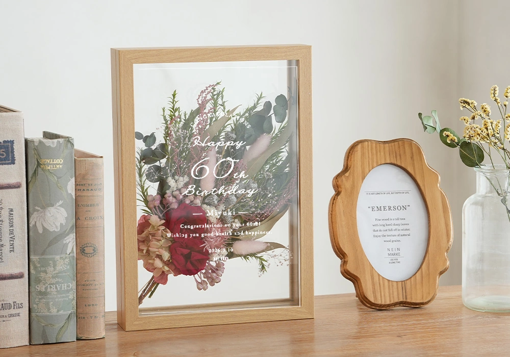 インテリアに馴染むフラワーフレーム