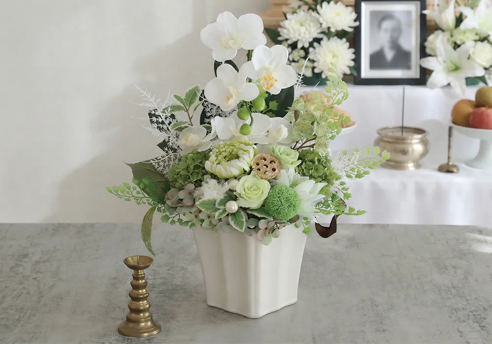 アートフラワーの胡蝶蘭を贅沢に