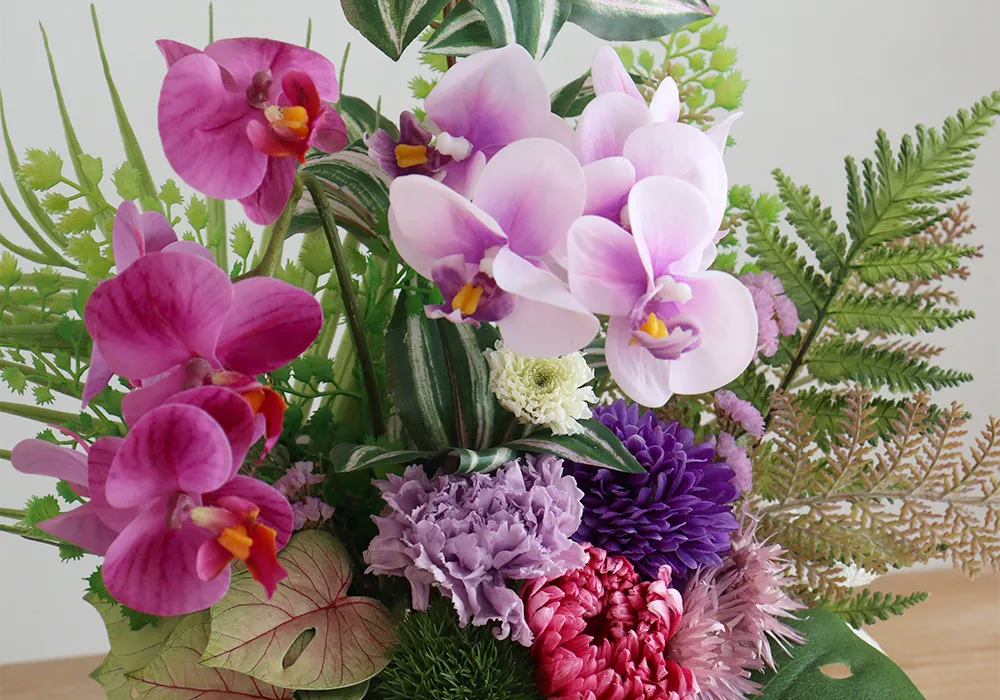 小さめの仏壇にも飾りやすいサイズ