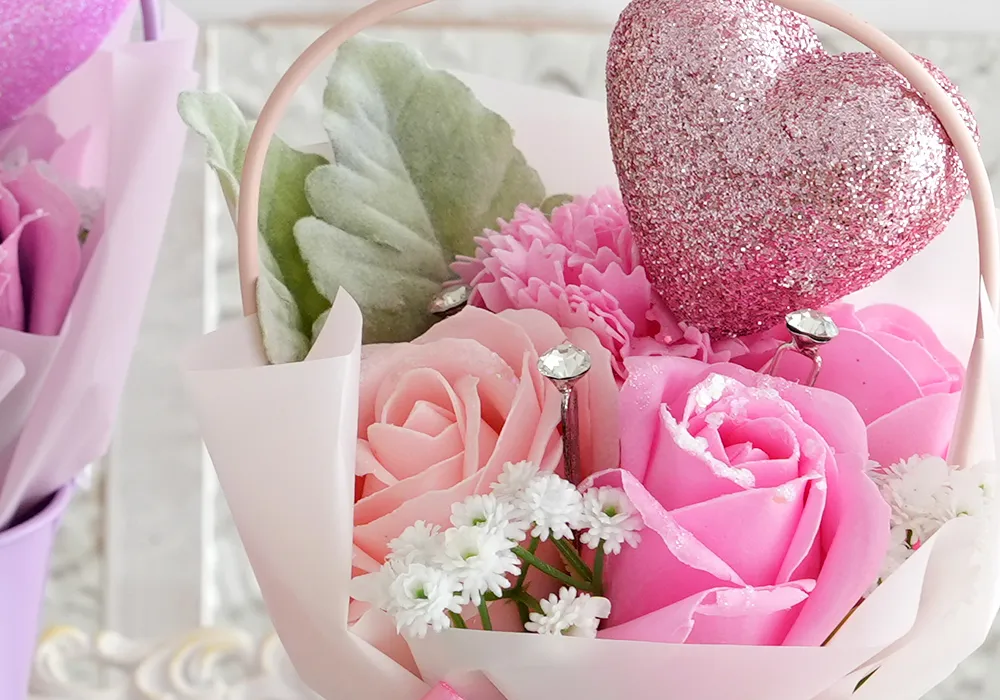 枯れずに長く楽しめるお花